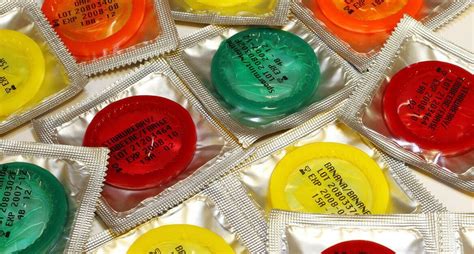 Blowjob ohne Kondom gegen Aufpreis Sexuelle Massage Steffisburg
